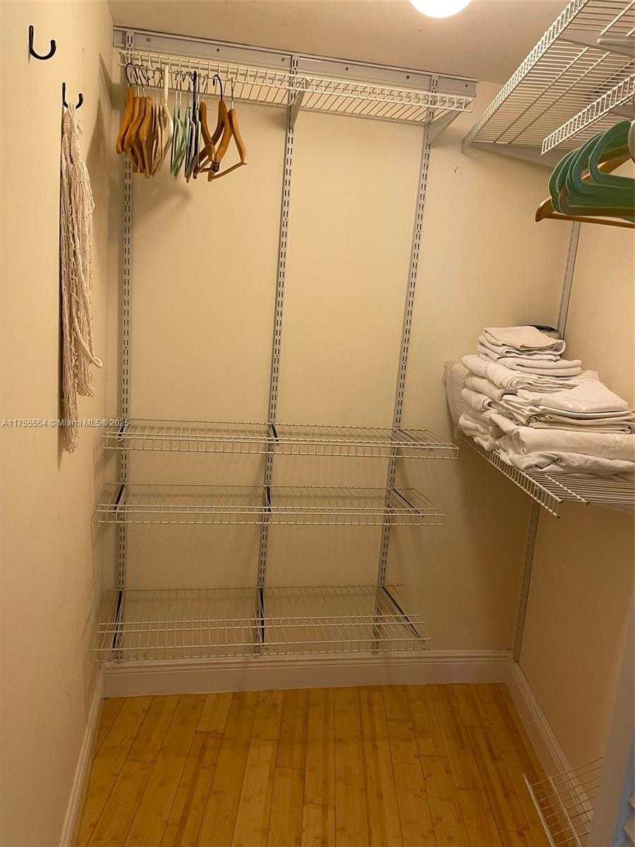 Small Image of 1650 BRICKELL AVE #110, Miami Number 11