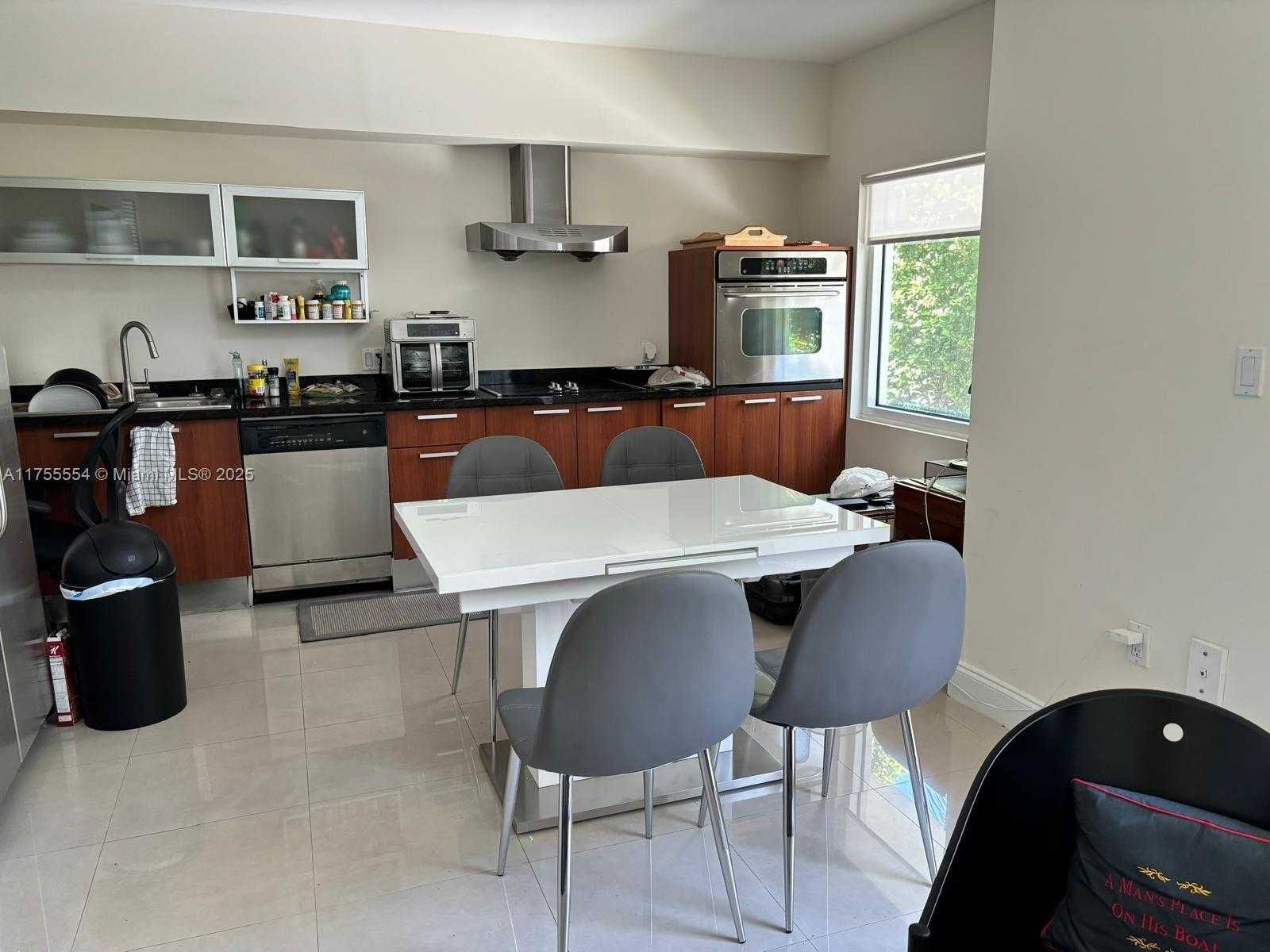 Small Image of 1650 BRICKELL AVE #110, Miami Number 5