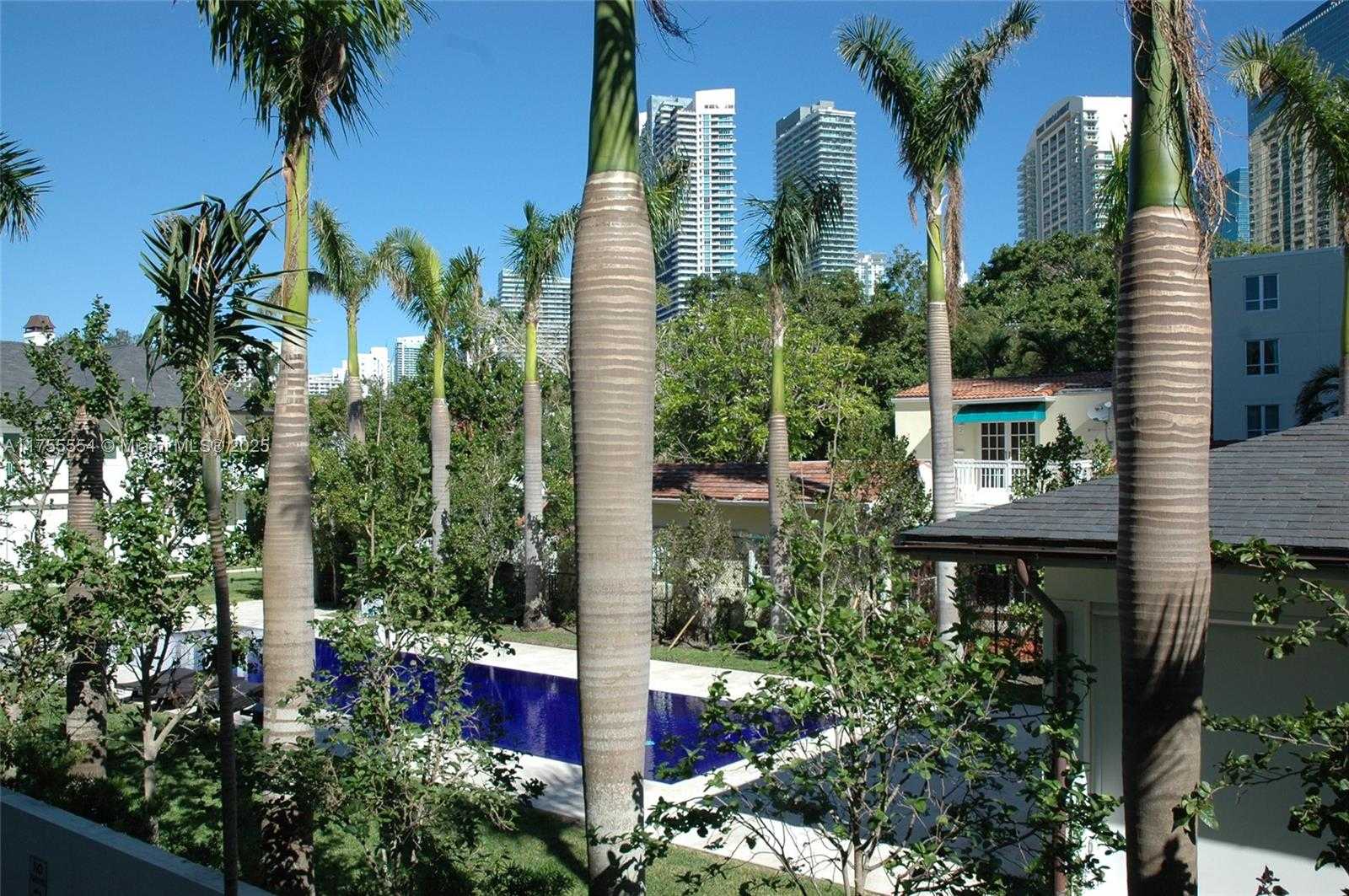 Small Image of 1650 BRICKELL AVE #110, Miami Number 7