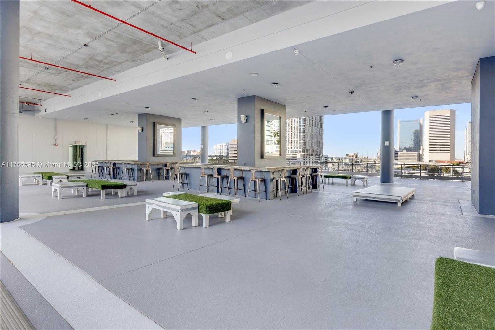 Small Image of 690 SOUTH WEST 1ST CT #2308, Miami Number 28