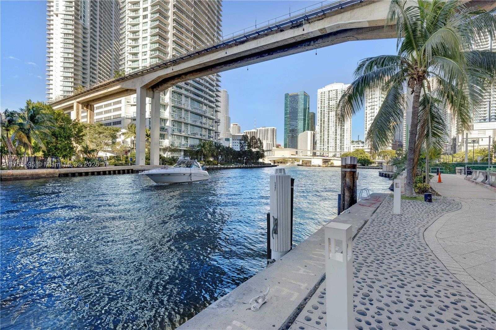Small Image of 690 SOUTH WEST 1ST CT #2308, Miami Number 29