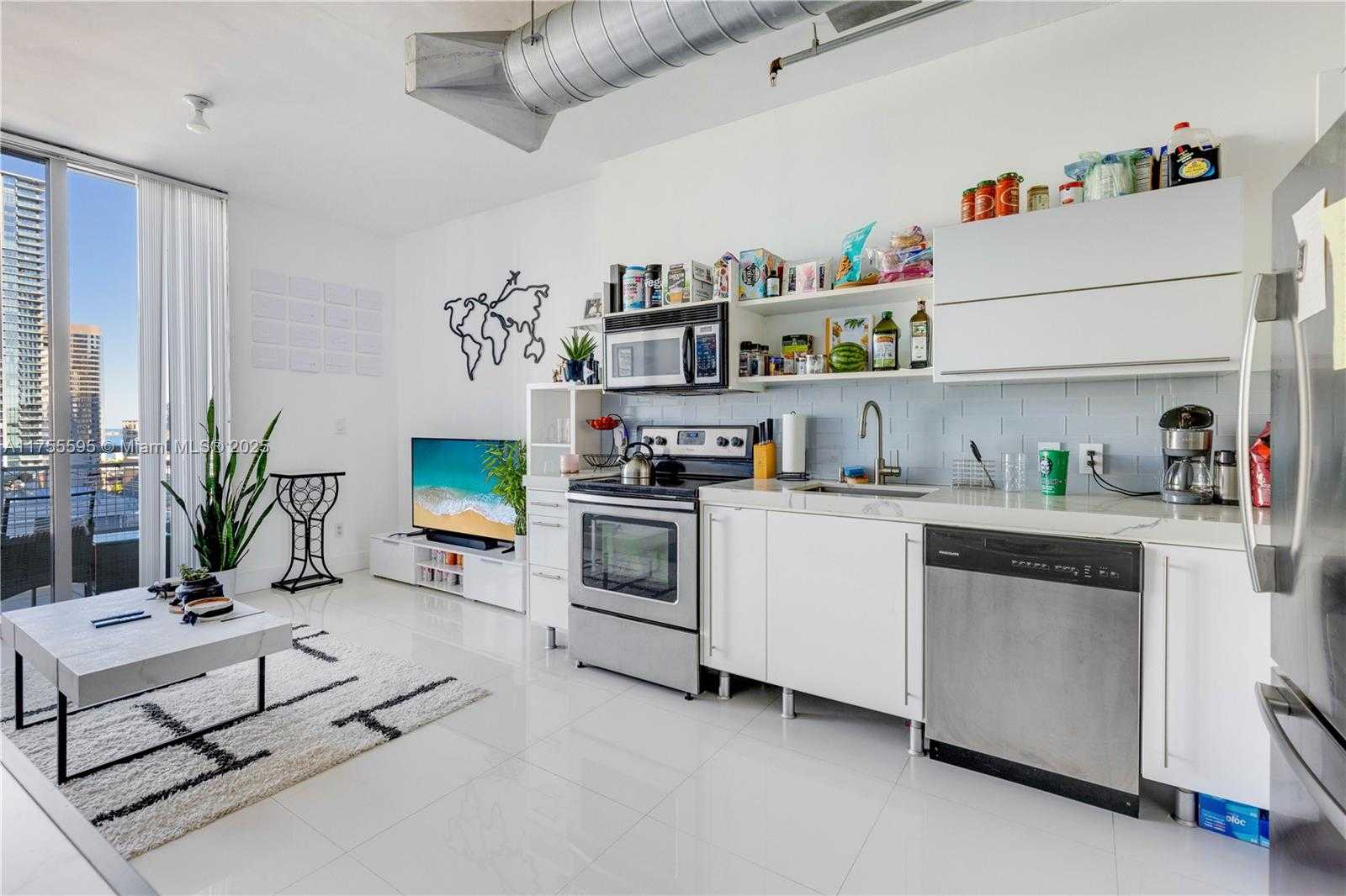 Small Image of 690 SOUTH WEST 1ST CT #2308, Miami Number 4