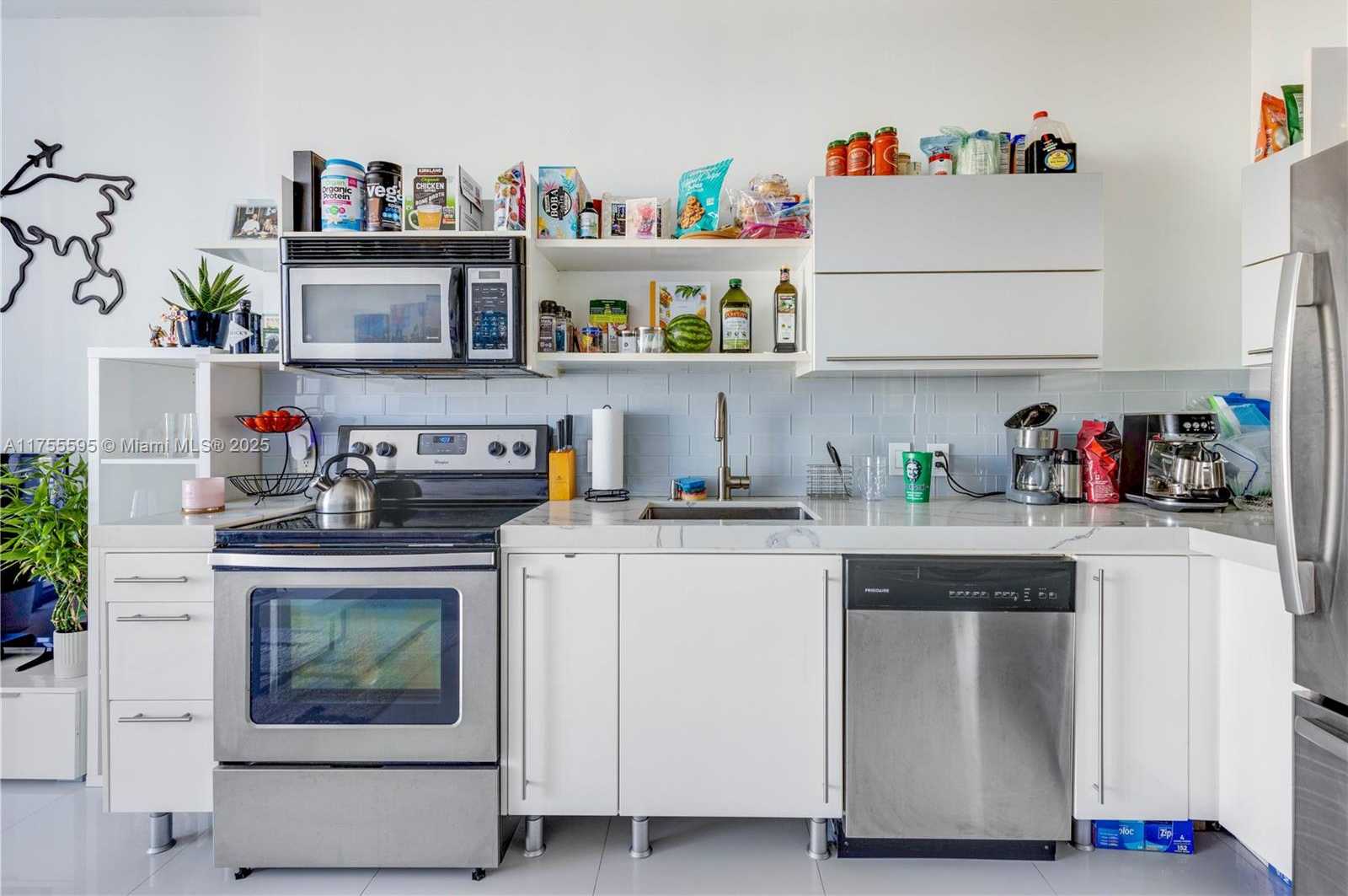 Small Image of 690 SOUTH WEST 1ST CT #2308, Miami Number 5