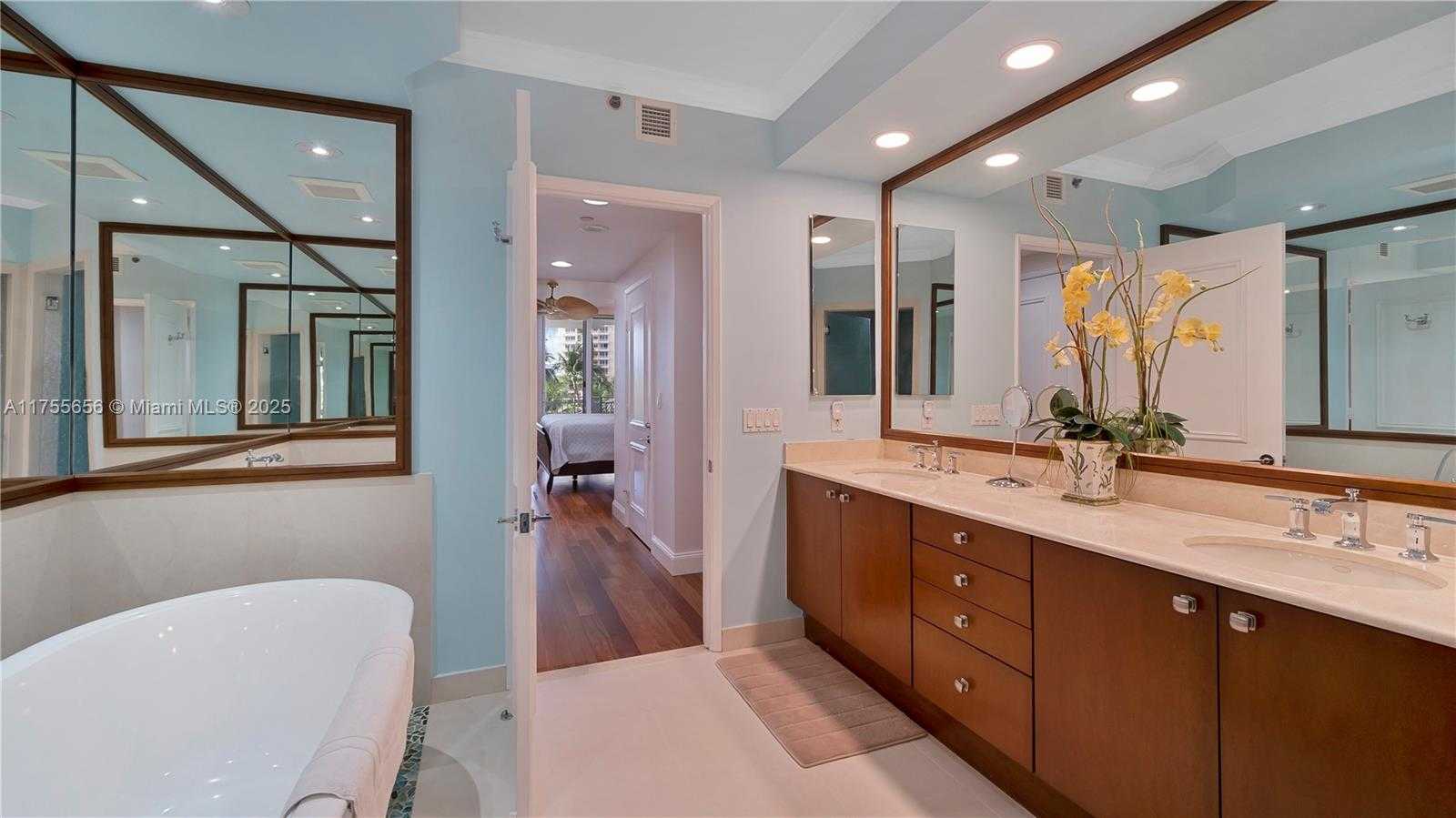Small Image of 791 CRANDON BLVD #404, Key Biscayne Number 8