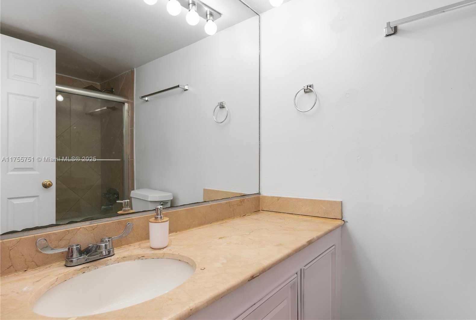 Small Image of 6770 INDIAN CREEK DR #7A, Miami Beach Number 16