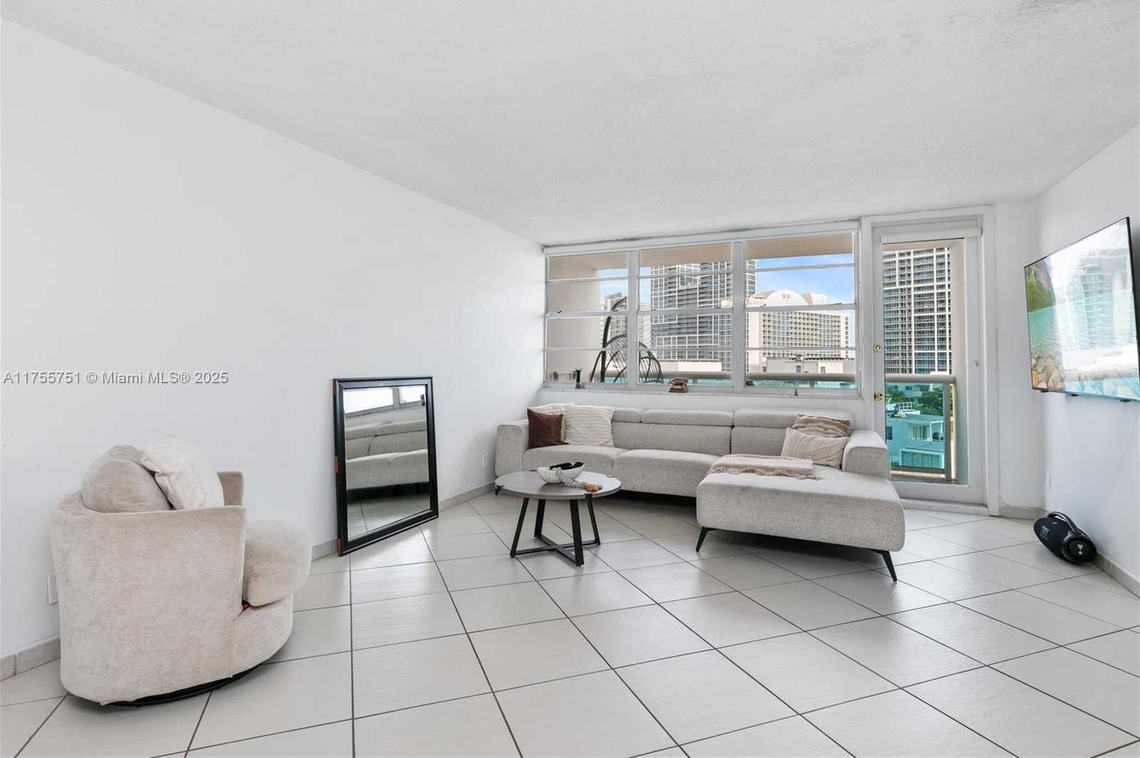 Small Image of 6770 INDIAN CREEK DR #7A, Miami Beach Number 3