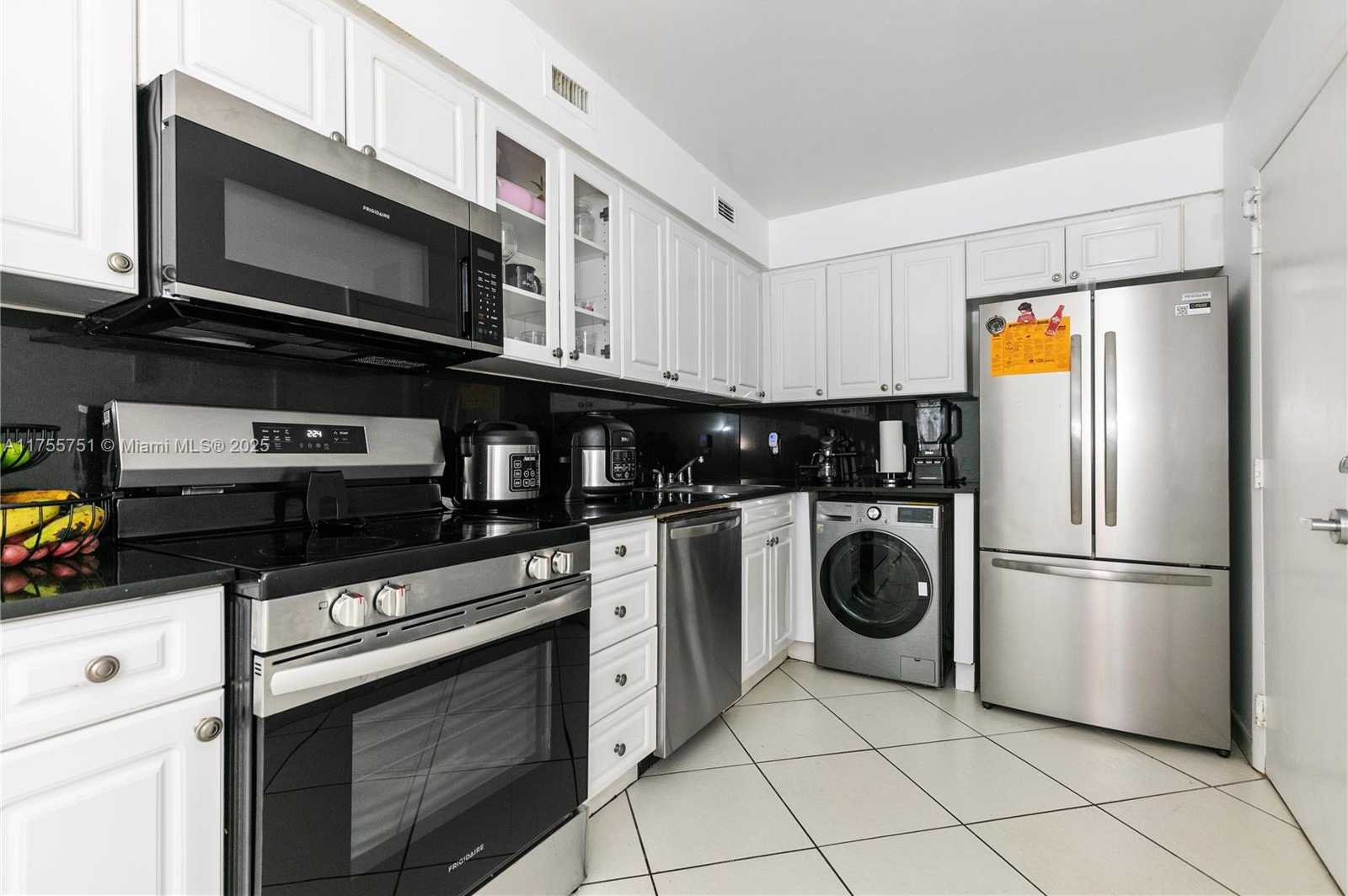 Small Image of 6770 INDIAN CREEK DR #7A, Miami Beach Number 8