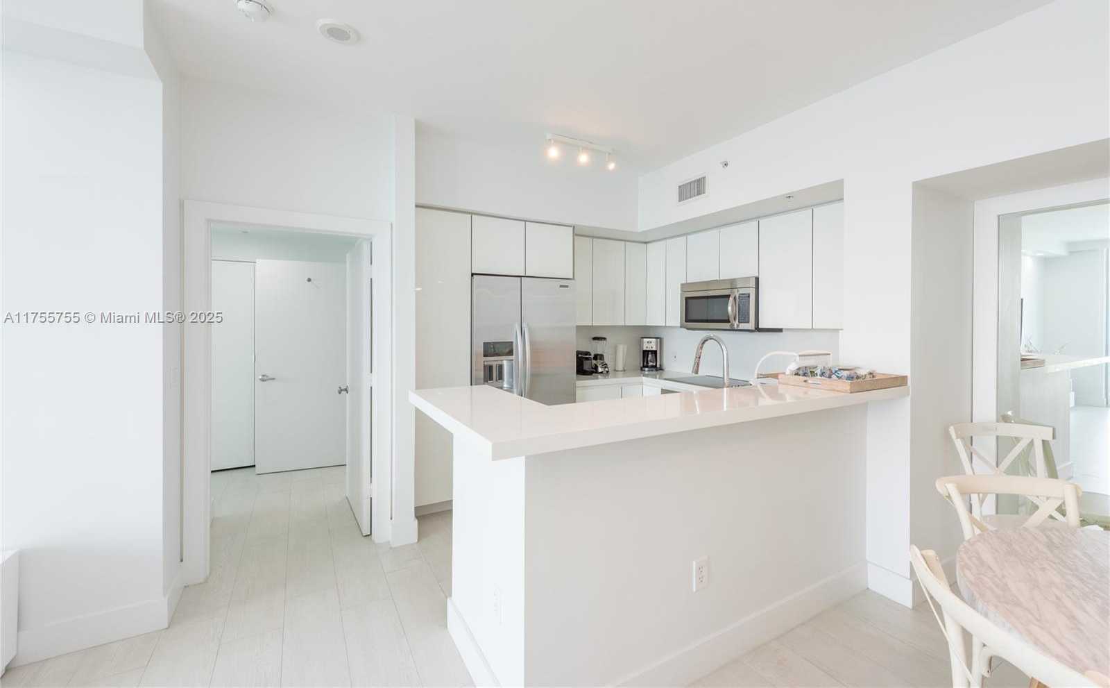 Small Image of 90 ALTON RD #3104, Miami Beach Number 9