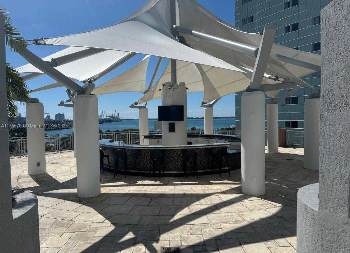 Small Image of 244 BISCAYNE BLVD #246, Miami Number 17