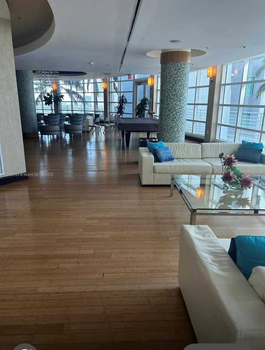 Small Image of 244 BISCAYNE BLVD #246, Miami Number 22