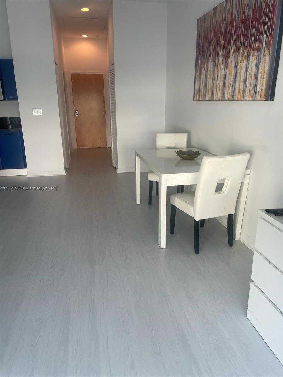 Small Image of 244 BISCAYNE BLVD #246, Miami Number 5