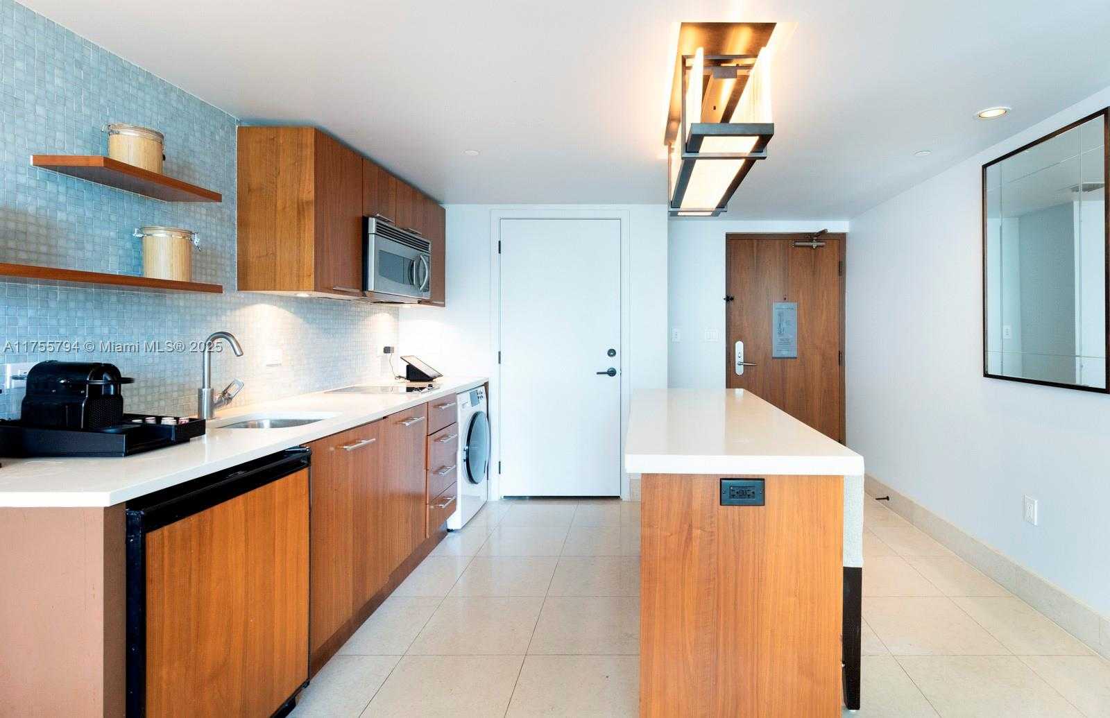 Small Image of 6801 COLLINS AVE #414, Miami Beach Number 10