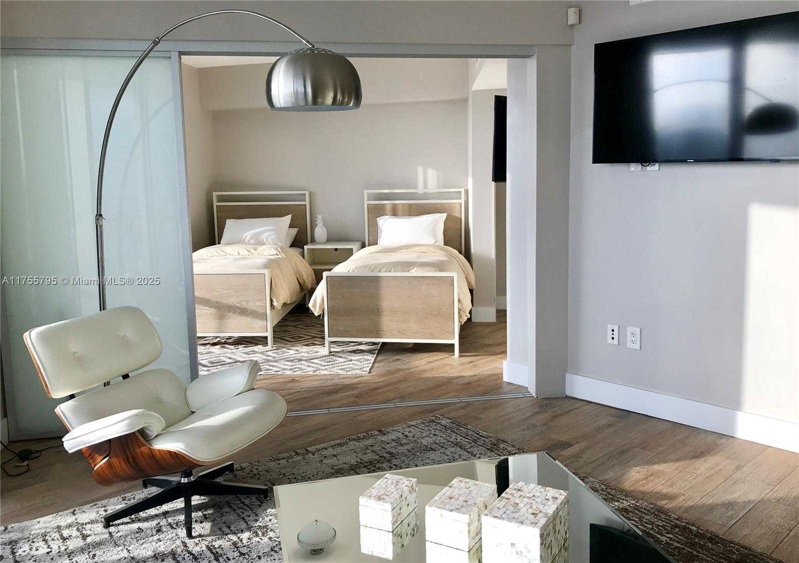 Small Image of 1750 NORTH BAYSHORE DR #3014, Miami Number 10