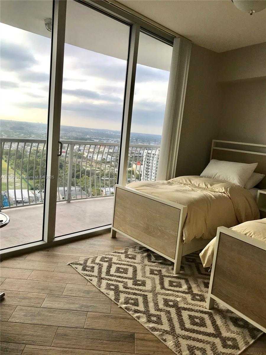 Small Image of 1750 NORTH BAYSHORE DR #3014, Miami Number 20