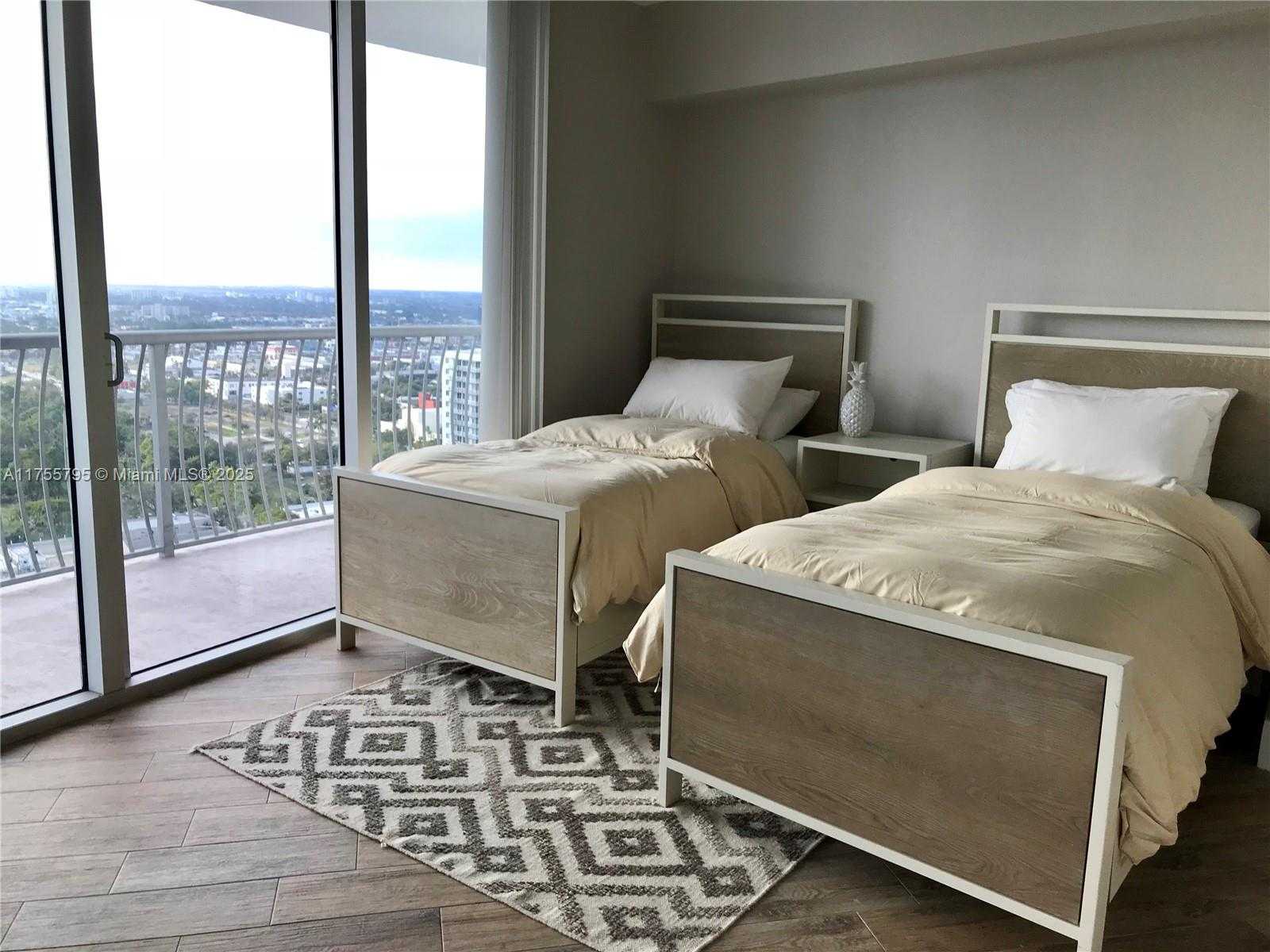 Small Image of 1750 NORTH BAYSHORE DR #3014, Miami Number 21