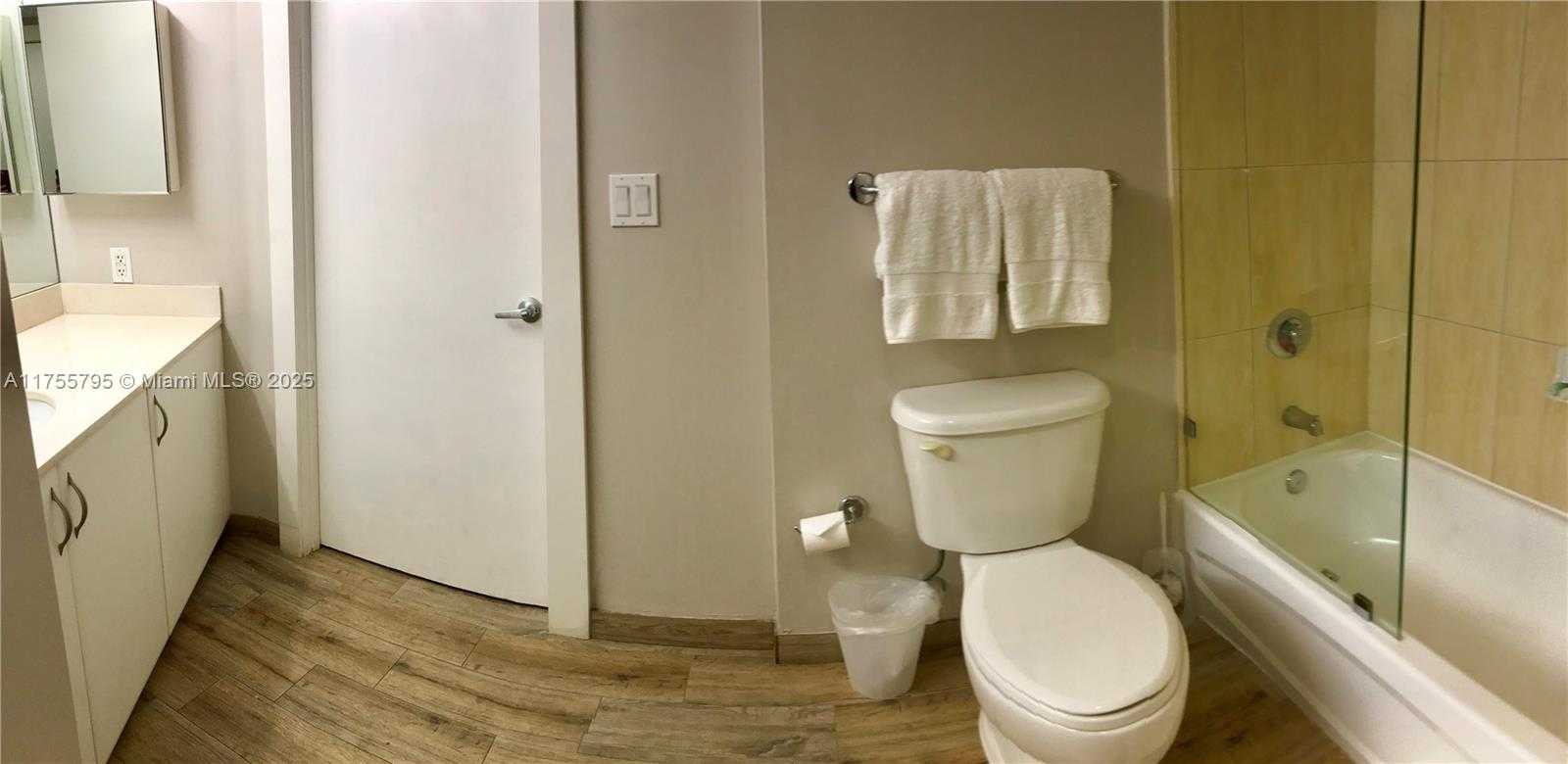 Small Image of 1750 NORTH BAYSHORE DR #3014, Miami Number 24