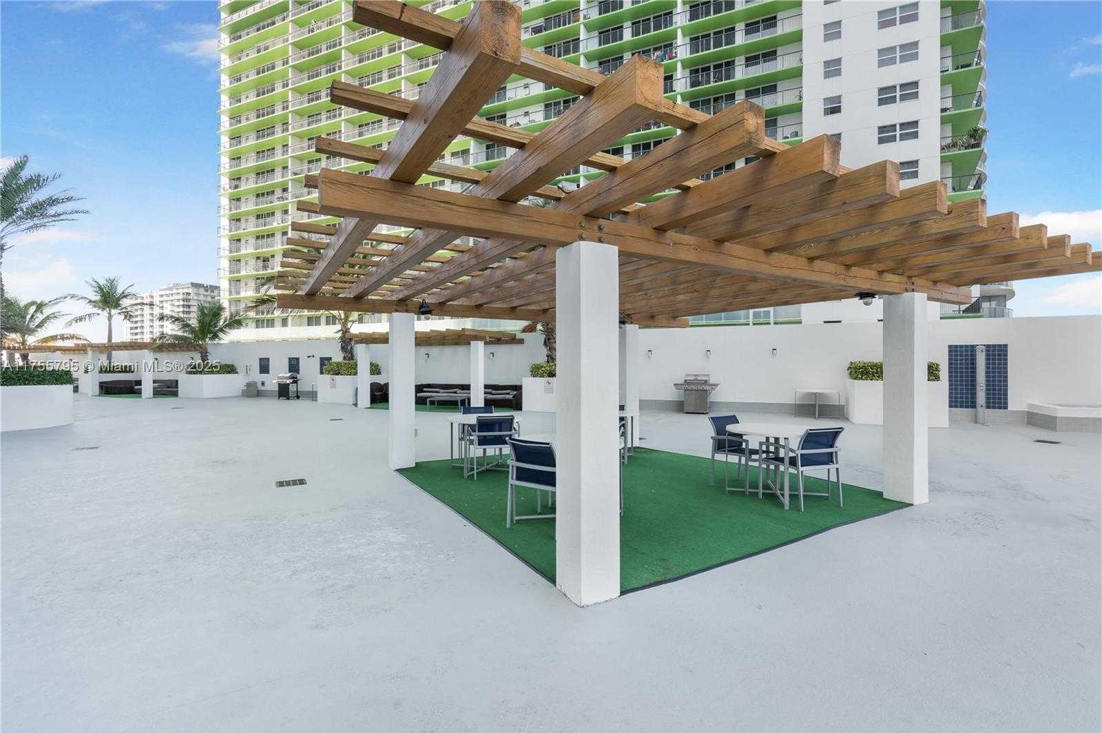 Small Image of 1750 NORTH BAYSHORE DR #3014, Miami Number 29