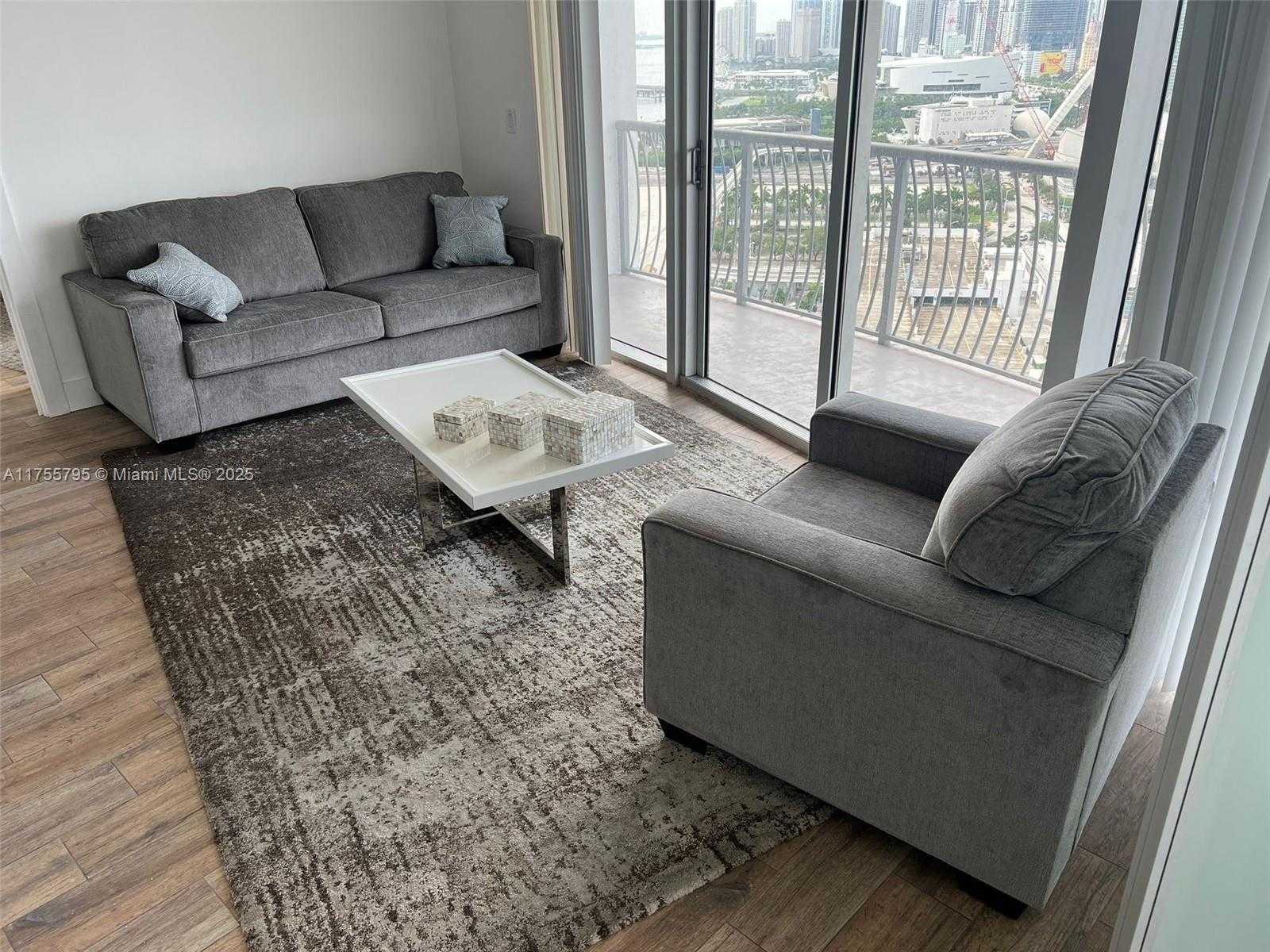 Small Image of 1750 NORTH BAYSHORE DR #3014, Miami Number 3