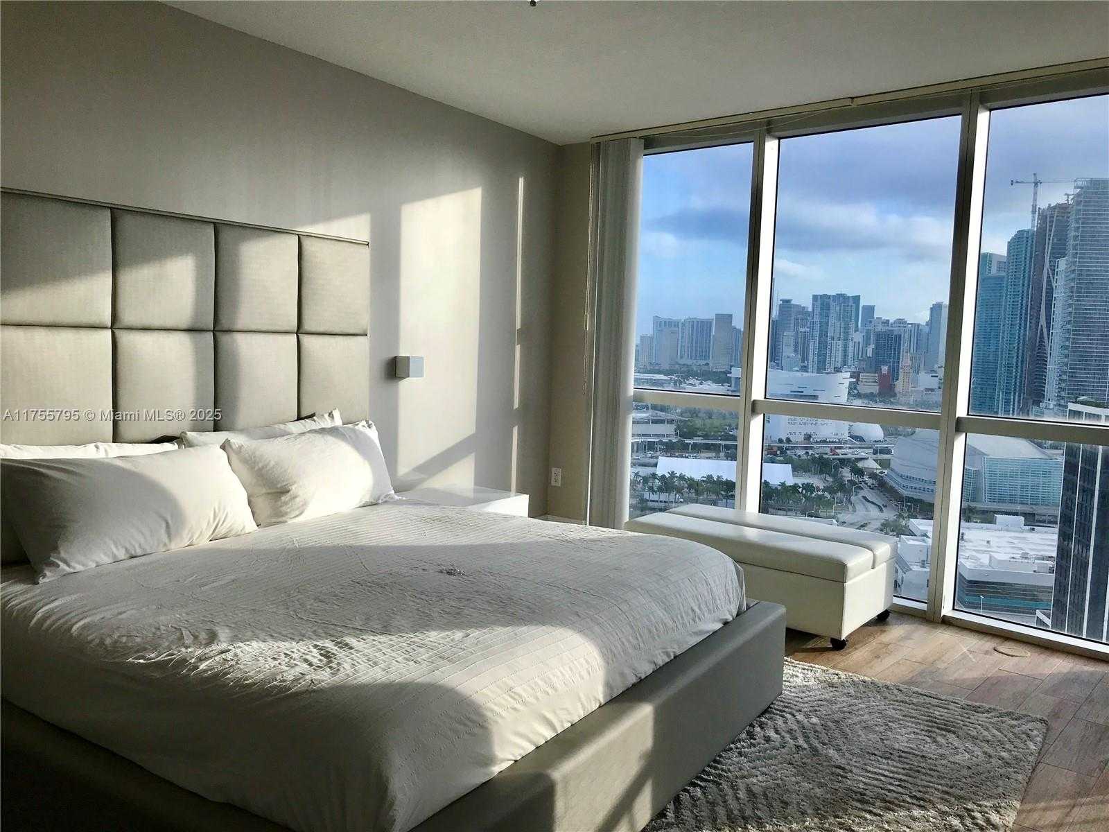 Small Image of 1750 NORTH BAYSHORE DR #3014, Miami Number 5