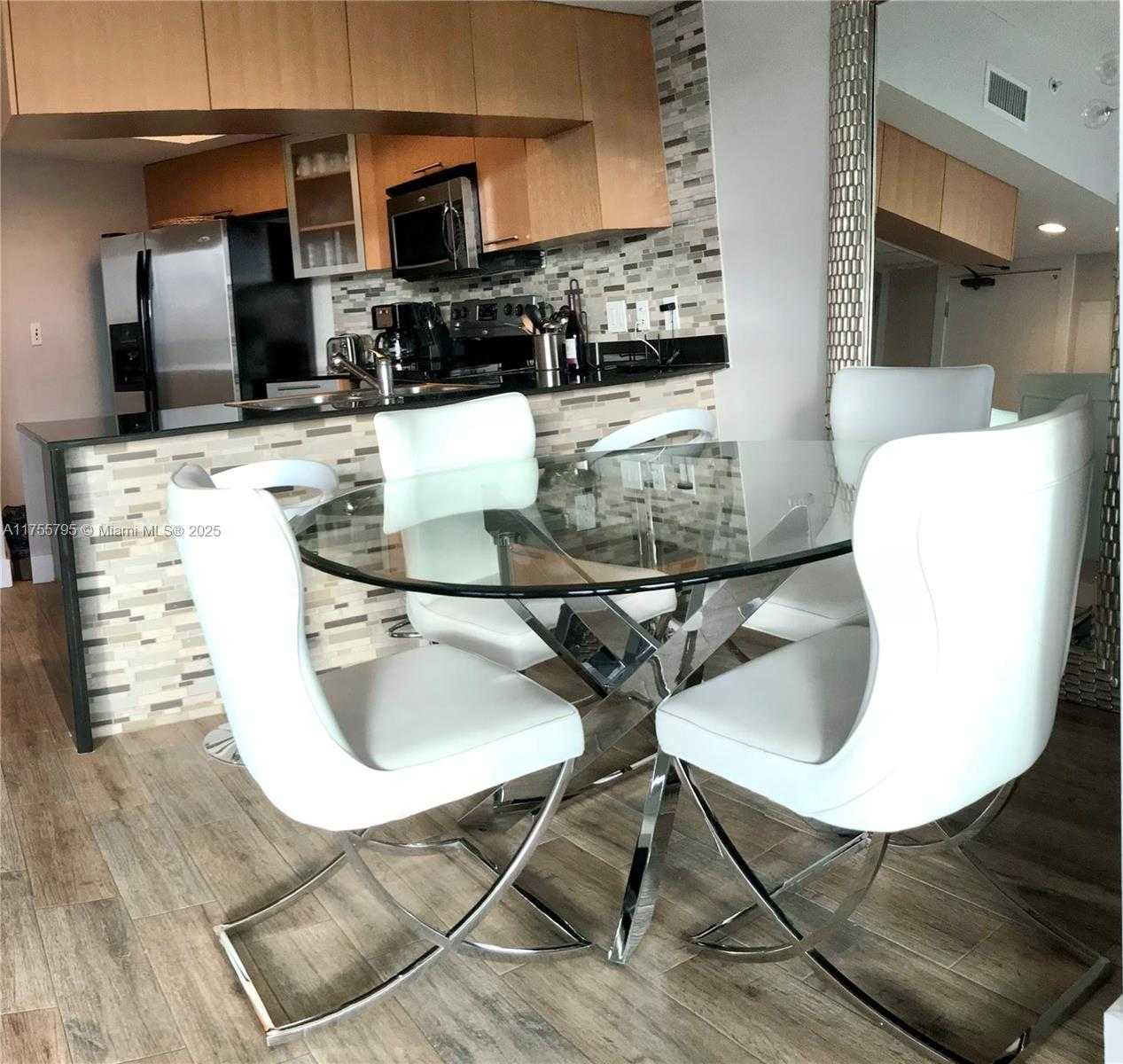 Small Image of 1750 NORTH BAYSHORE DR #3014, Miami Number 9