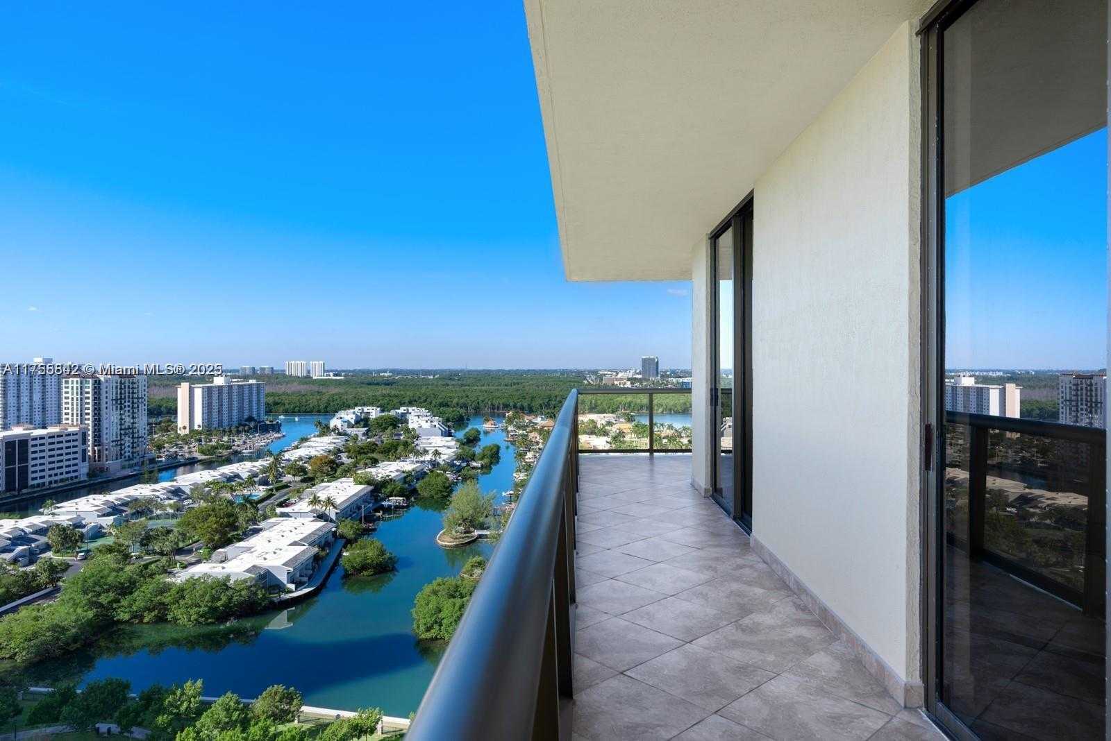 Small Image of 16275 #2004, Sunny Isles Beach Number 11