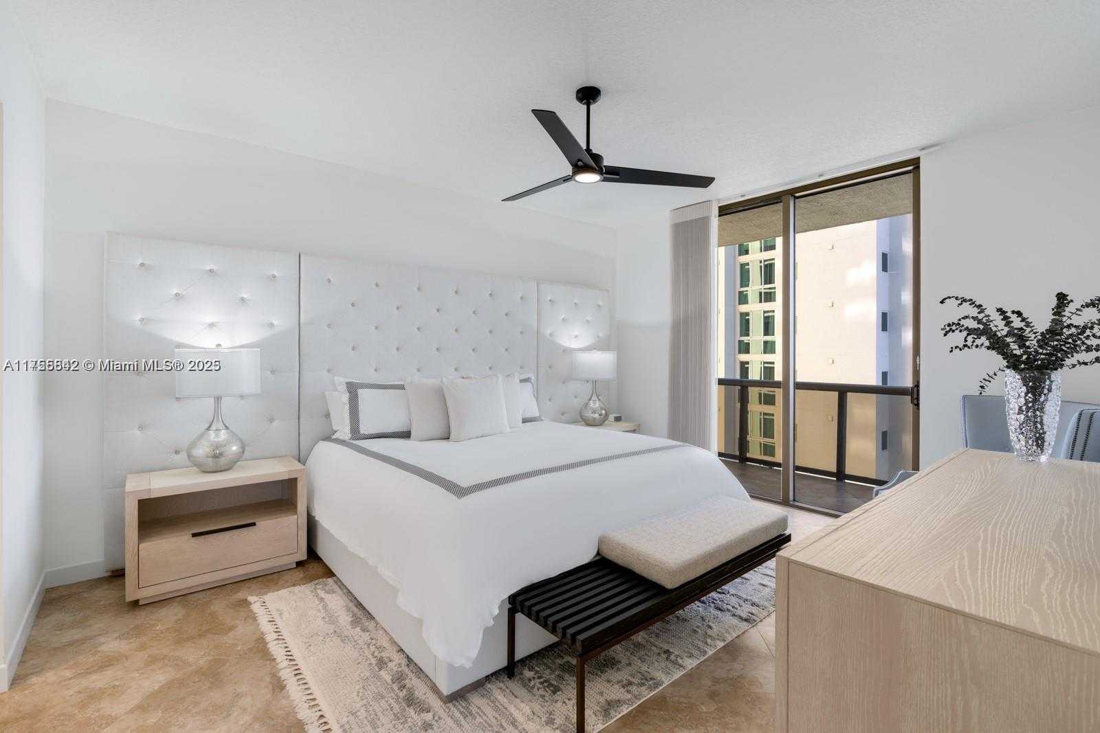 Small Image of 16275 #2004, Sunny Isles Beach Number 12