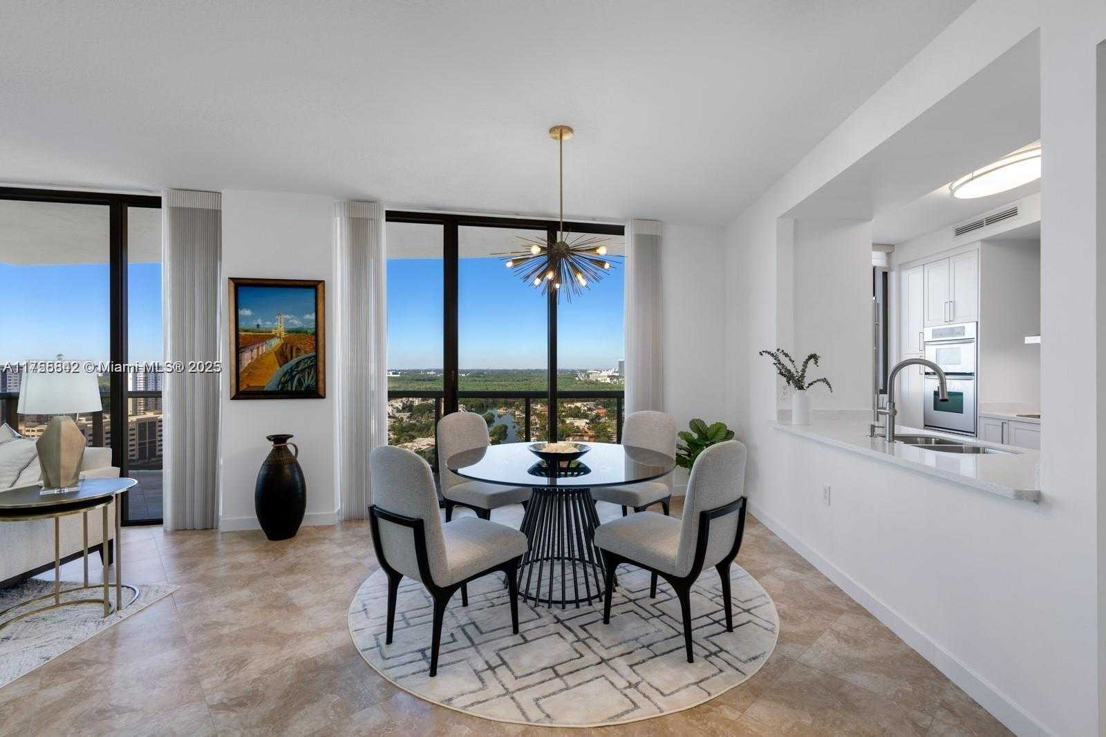 Small Image of 16275 #2004, Sunny Isles Beach Number 4