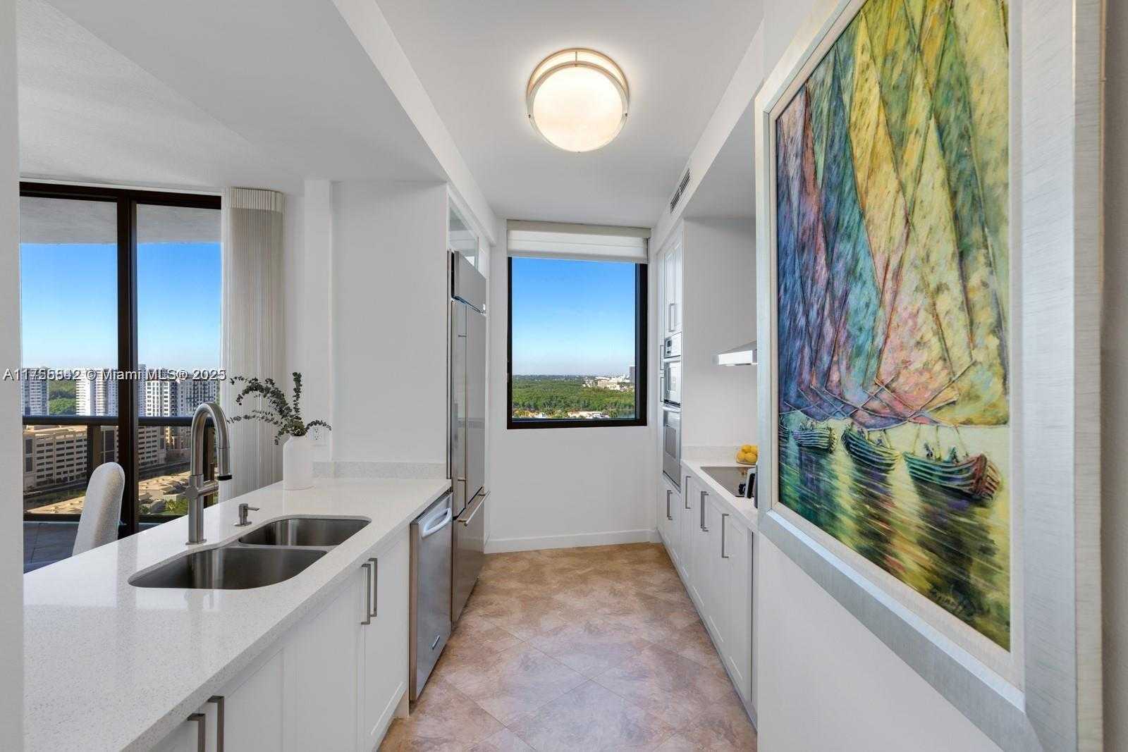 Small Image of 16275 #2004, Sunny Isles Beach Number 5