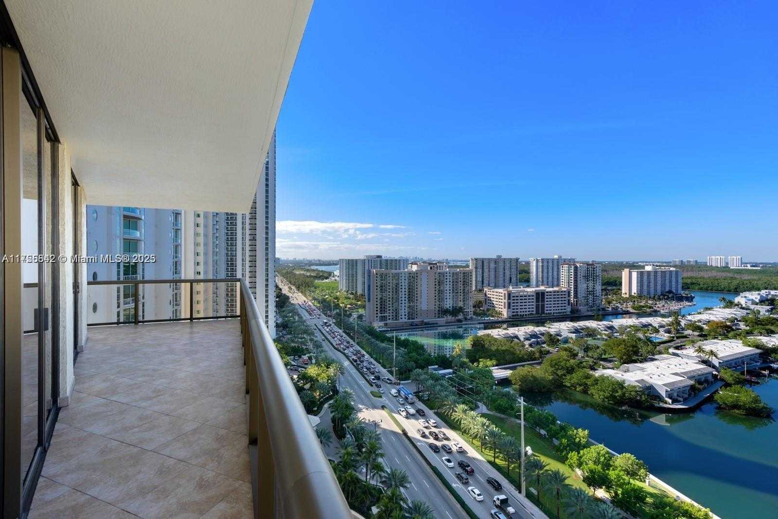 Small Image of 16275 #2004, Sunny Isles Beach Number 8