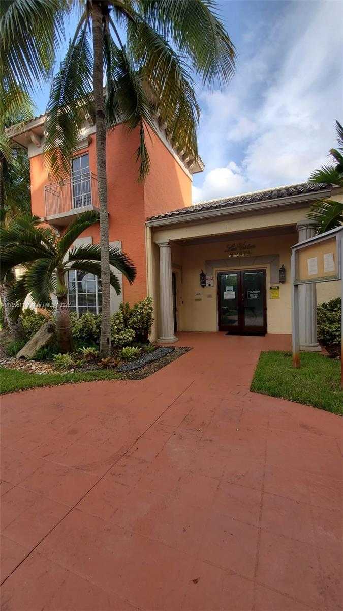 Small Image of 8120 GENEVA CT #255, Doral Number 14