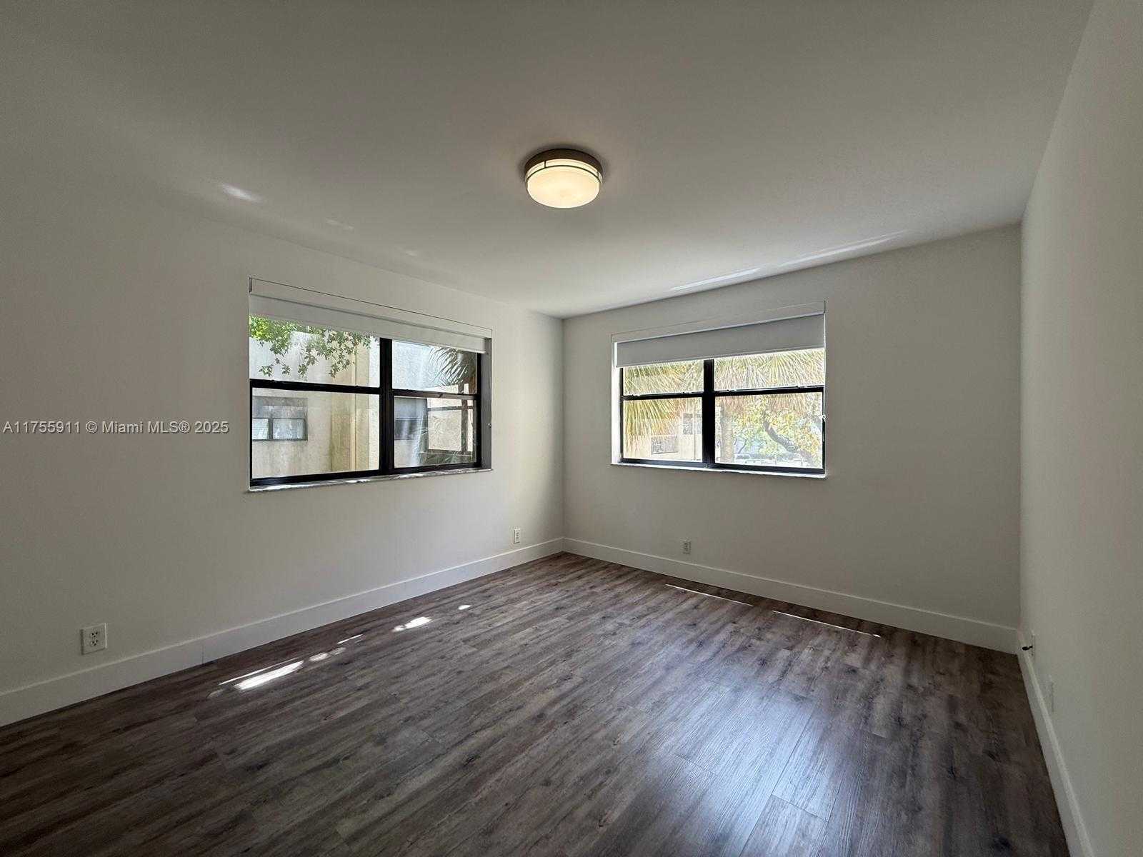 Small Image of 8120 GENEVA CT #255, Doral Number 8