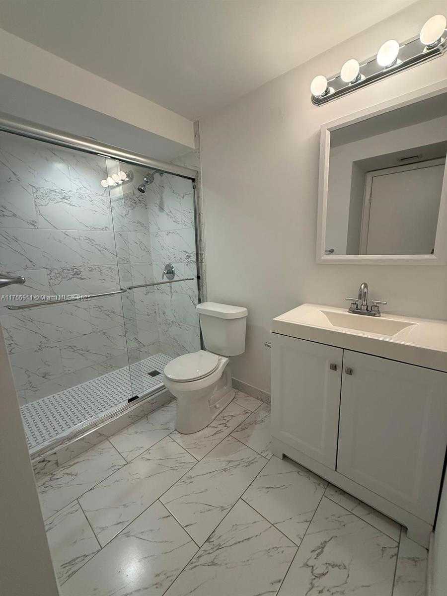 Small Image of 8120 GENEVA CT #255, Doral Number 9