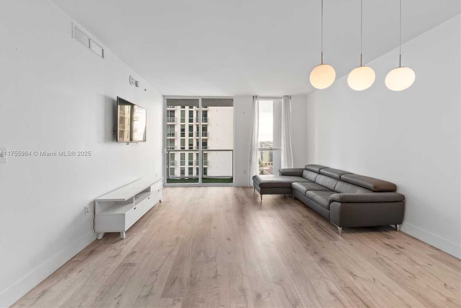 Small Image of 253 NORTH EAST 2ND ST #2104, Miami Number 13