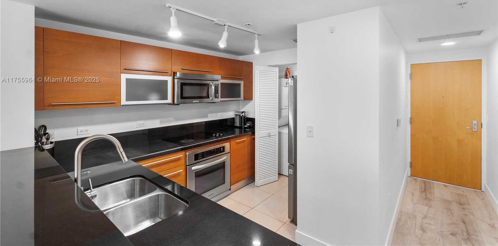 Small Image of 253 NORTH EAST 2ND ST #2104, Miami Number 15