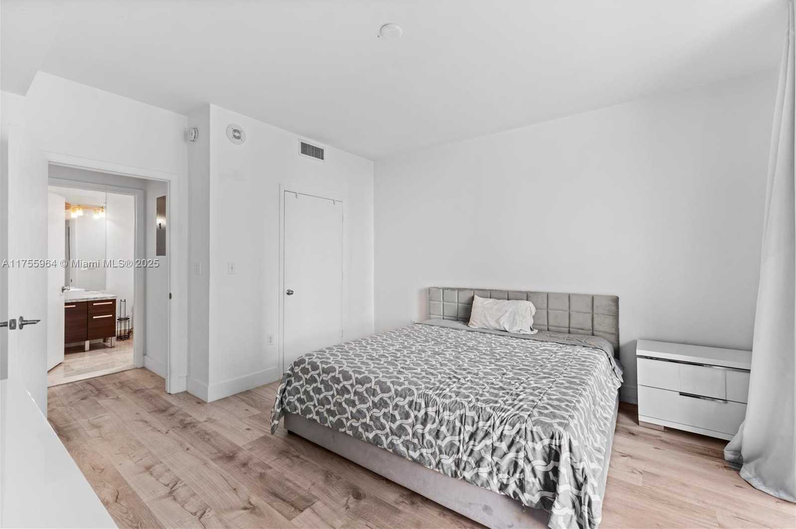 Small Image of 253 NORTH EAST 2ND ST #2104, Miami Number 4