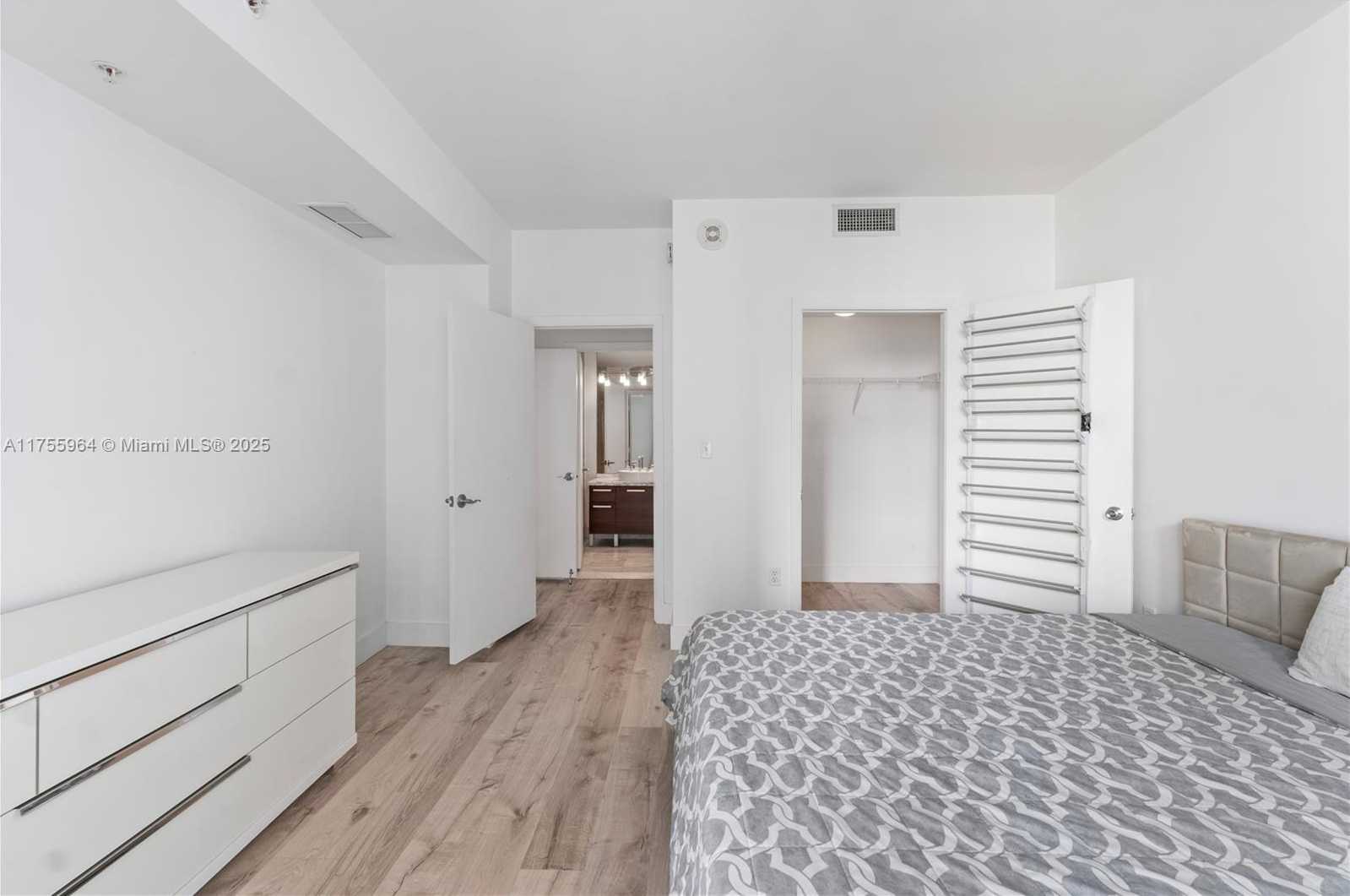 Small Image of 253 NORTH EAST 2ND ST #2104, Miami Number 7