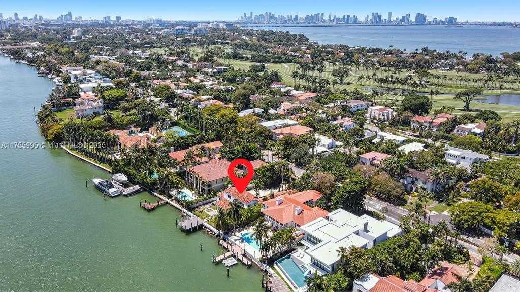 Small Image of 5661 PINE TREE DR, Miami Beach Number 11