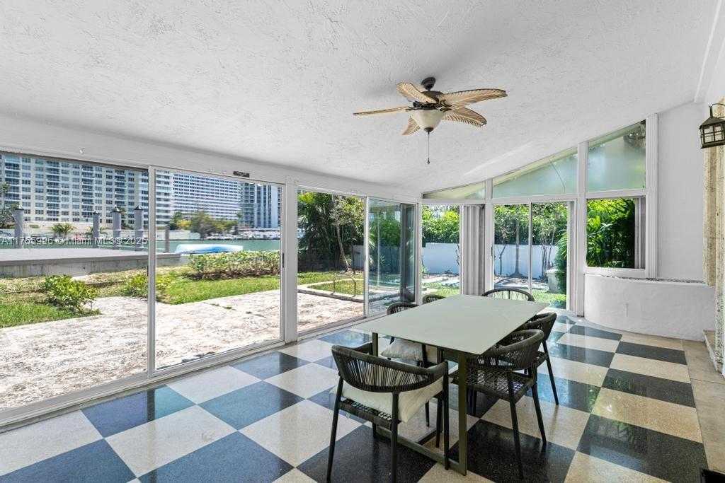 Small Image of 5661 PINE TREE DR, Miami Beach Number 32