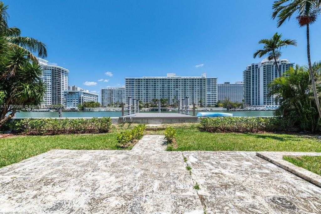 Small Image of 5661 PINE TREE DR, Miami Beach Number 33