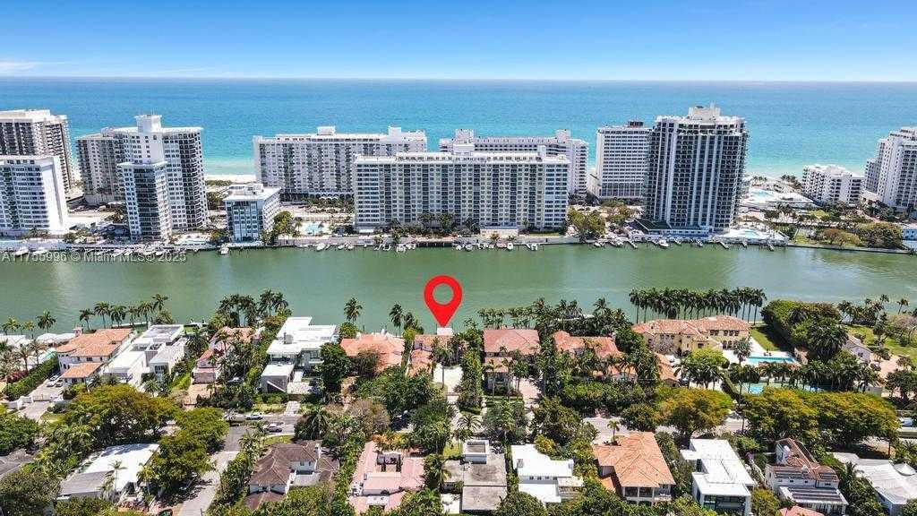 Small Image of 5661 PINE TREE DR, Miami Beach Number 37
