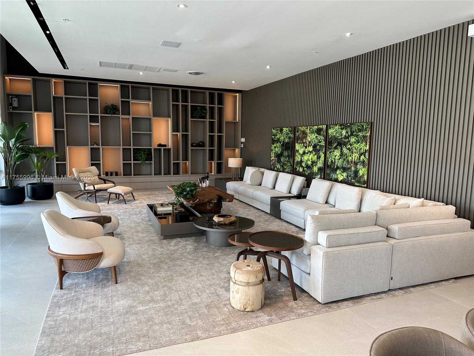 Small Image of 5661 PINE TREE DR, Miami Beach Number 45