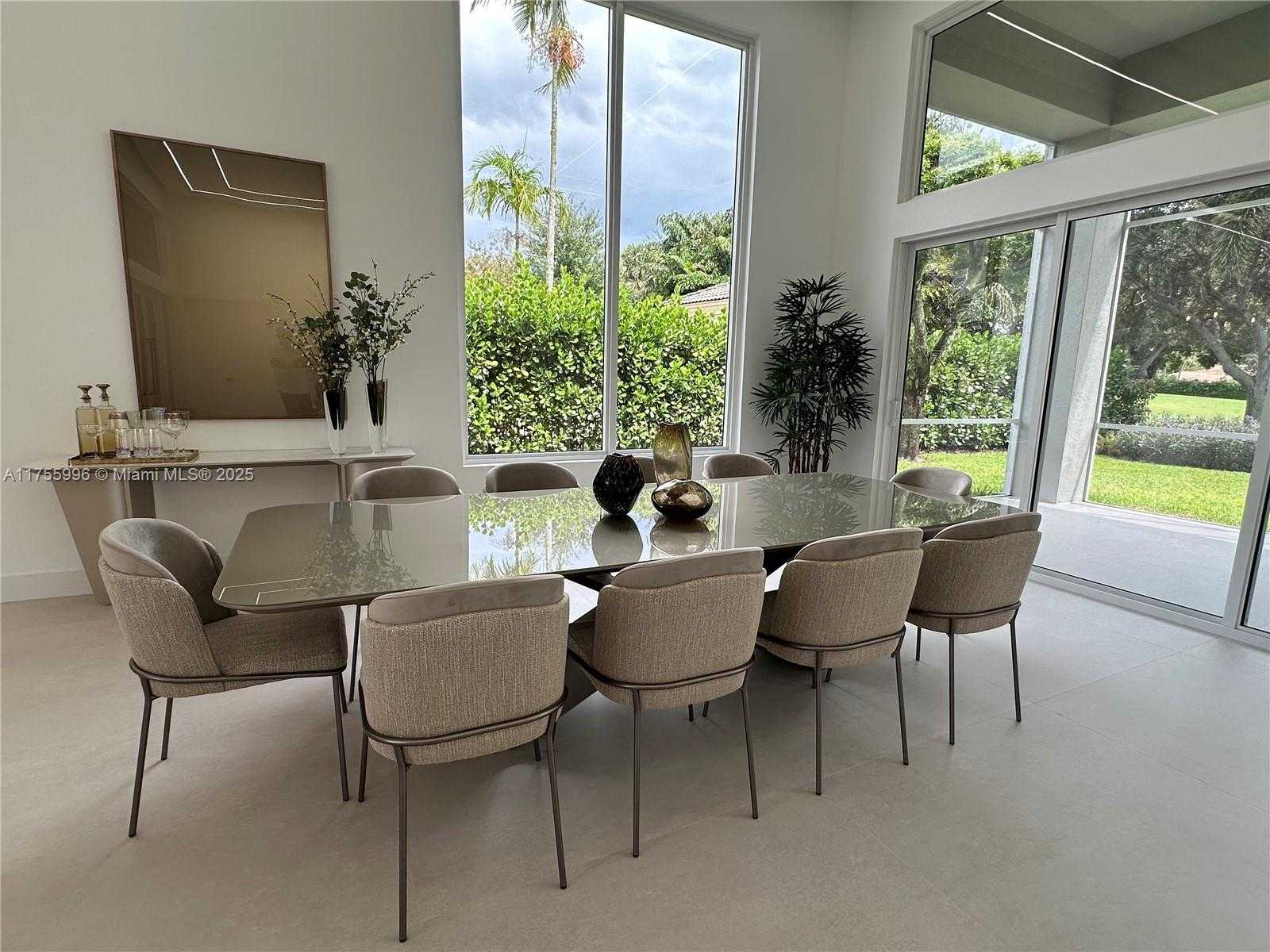 Small Image of 5661 PINE TREE DR, Miami Beach Number 47
