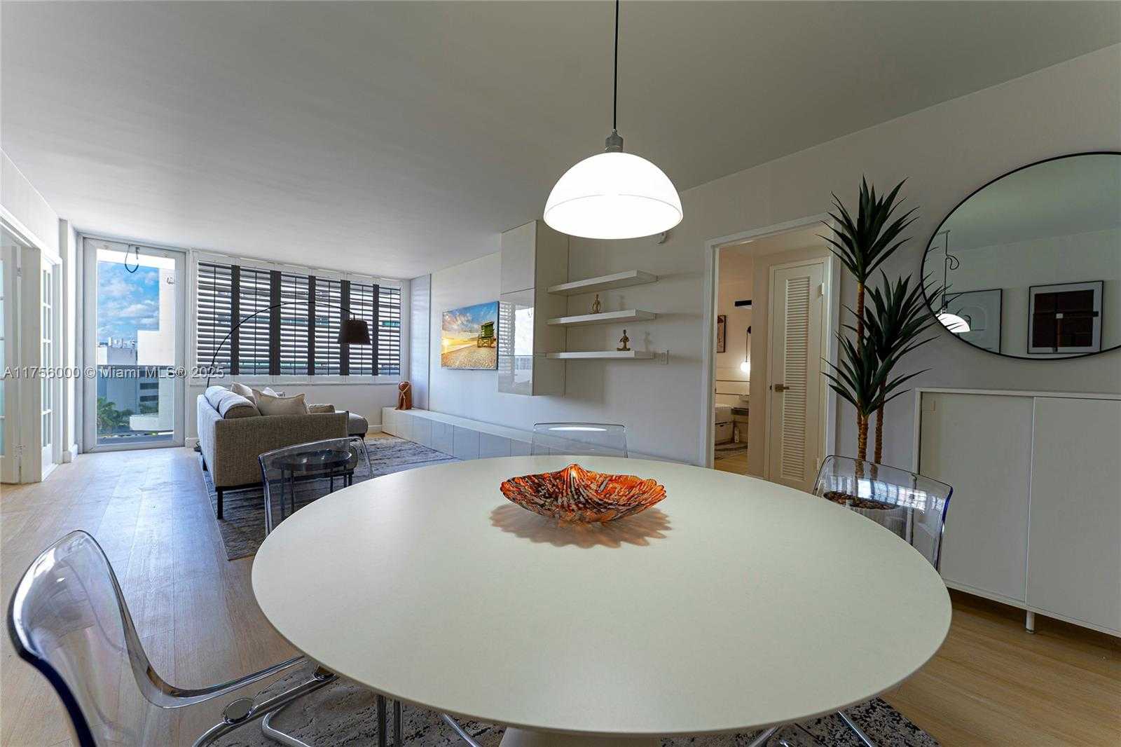 Small Image of 3725 SOUTH OCEAN DR #819, Hollywood Number 2