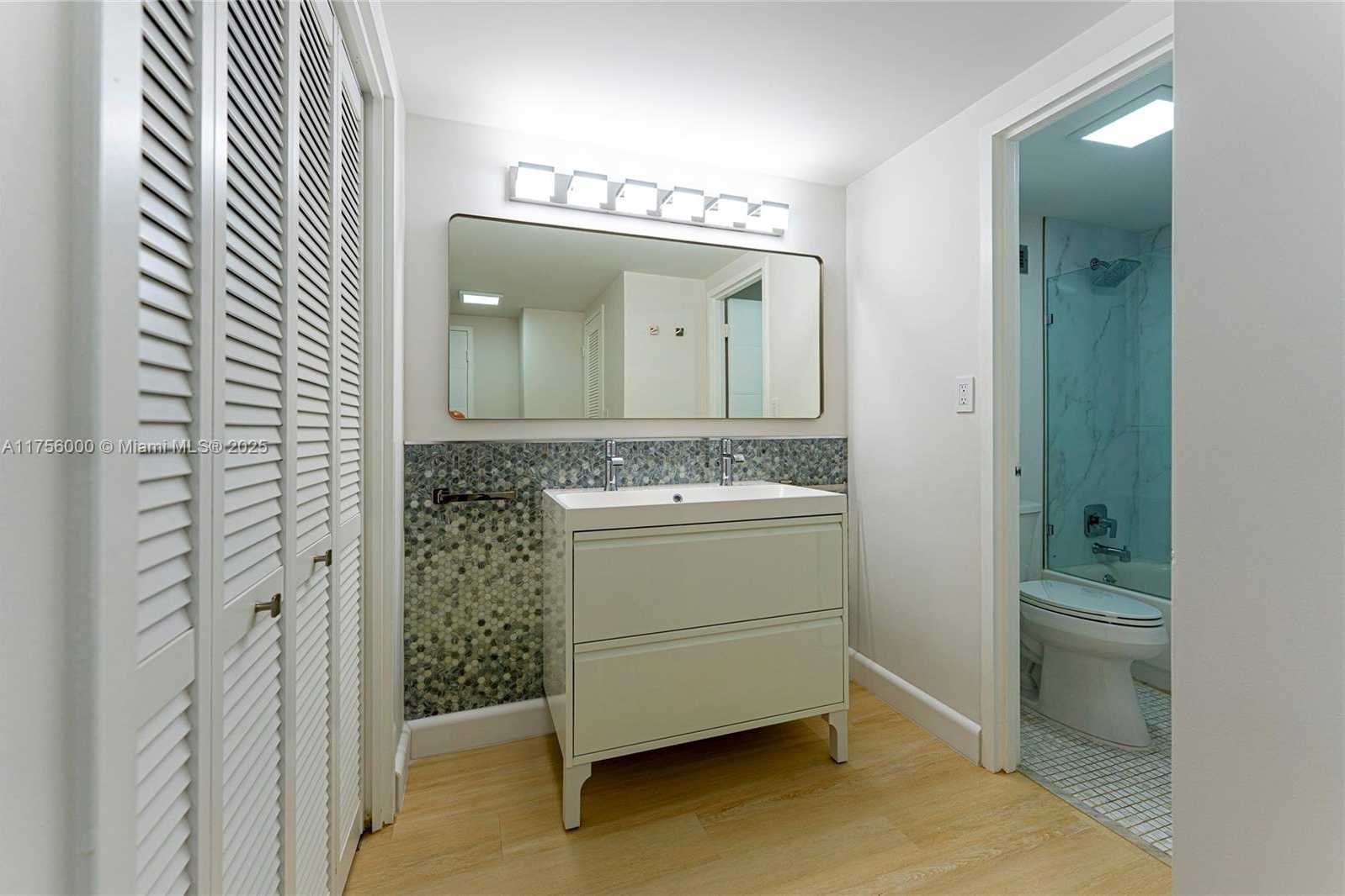 Small Image of 3725 SOUTH OCEAN DR #819, Hollywood Number 7