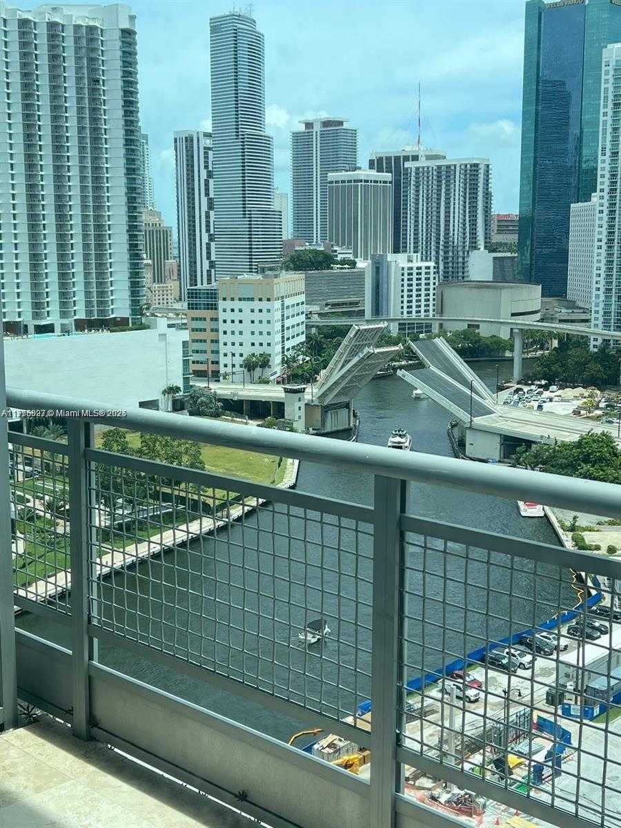 Small Image of 690 SOUTH WEST 1ST CT #1722, Miami Number 12