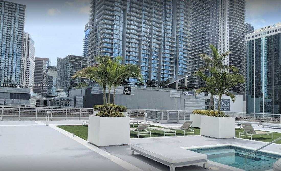 Small Image of 690 SOUTH WEST 1ST CT #1722, Miami Number 17