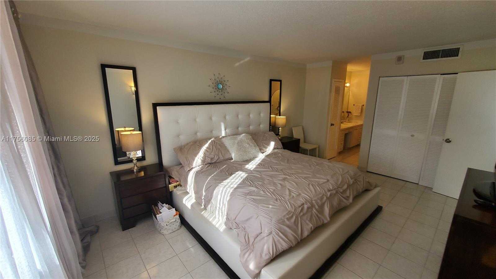 Small Image of 2030 SOUTH OCEAN DR #401, Hallandale Beach Number 4