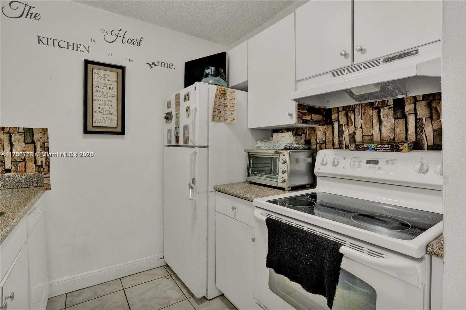 Small Image of 7425 SOUTH WEST 152ND AVE #11-204, Miami Number 9
