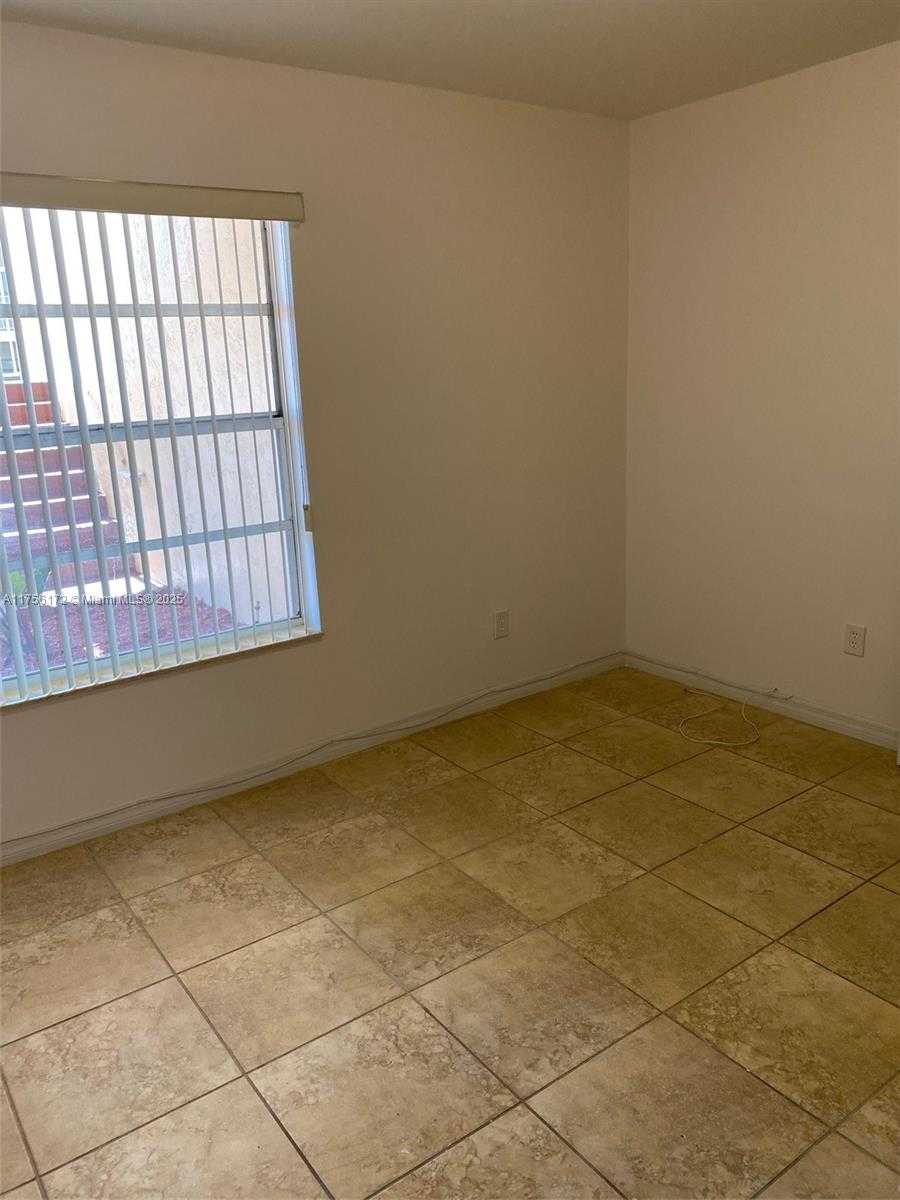 Small Image of 15315 SOUTH WEST 106TH TER #431, Miami Number 12