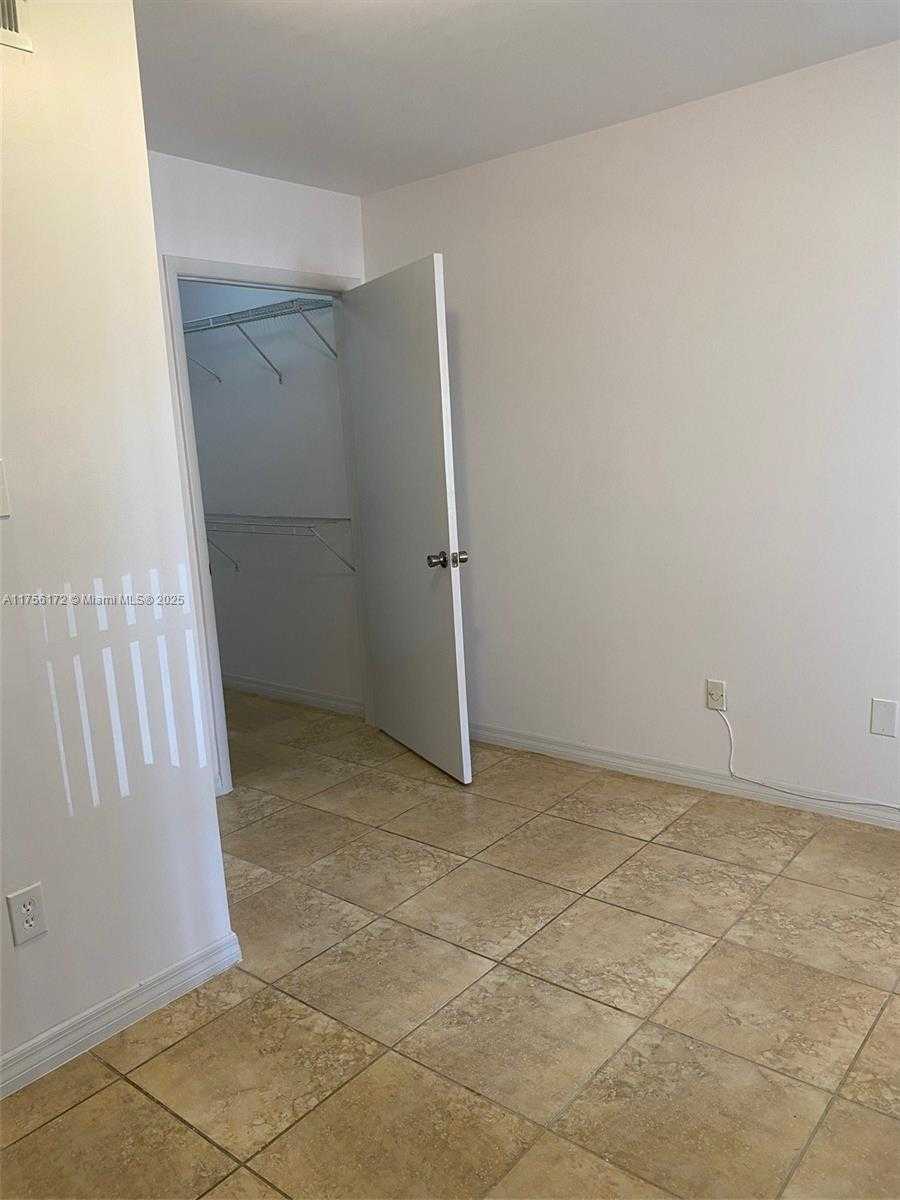 Small Image of 15315 SOUTH WEST 106TH TER #431, Miami Number 14
